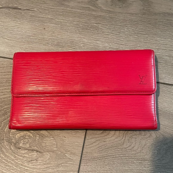 Louis Vuitton Red Leather Epi Wallet - Picture 2 of 6